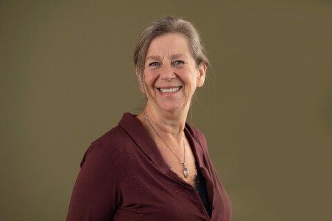 Annelies de Moet, specialist in systemisch werk met visie op persoonlijke ontwikkeling, innerlijke groei en bewust leven