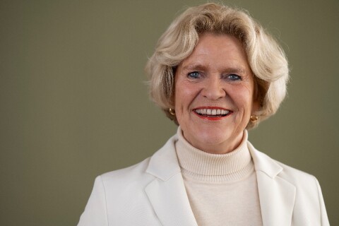 Margit Schlecht is fysiotherapeut en PMA-specialist en werkt o.a met mensen met tinnitus en andere onbegrepen lichamelijke klachten waarbij ook het onderbewuste brein een rol kan spelen